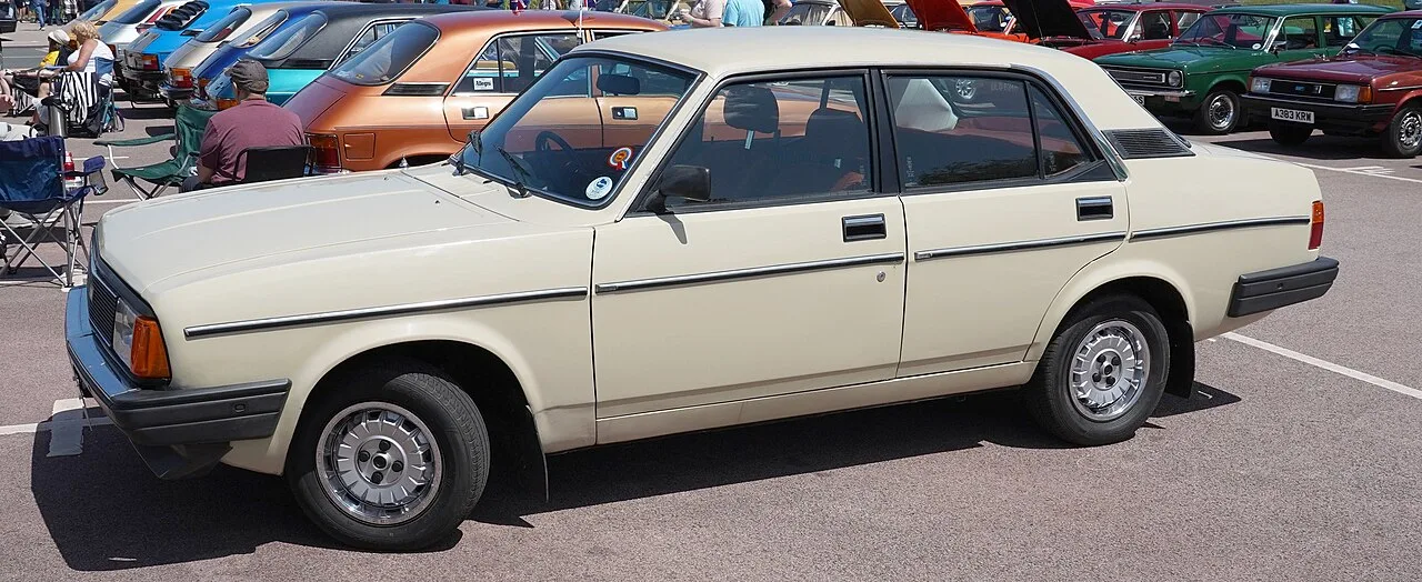 Morris Ital, side