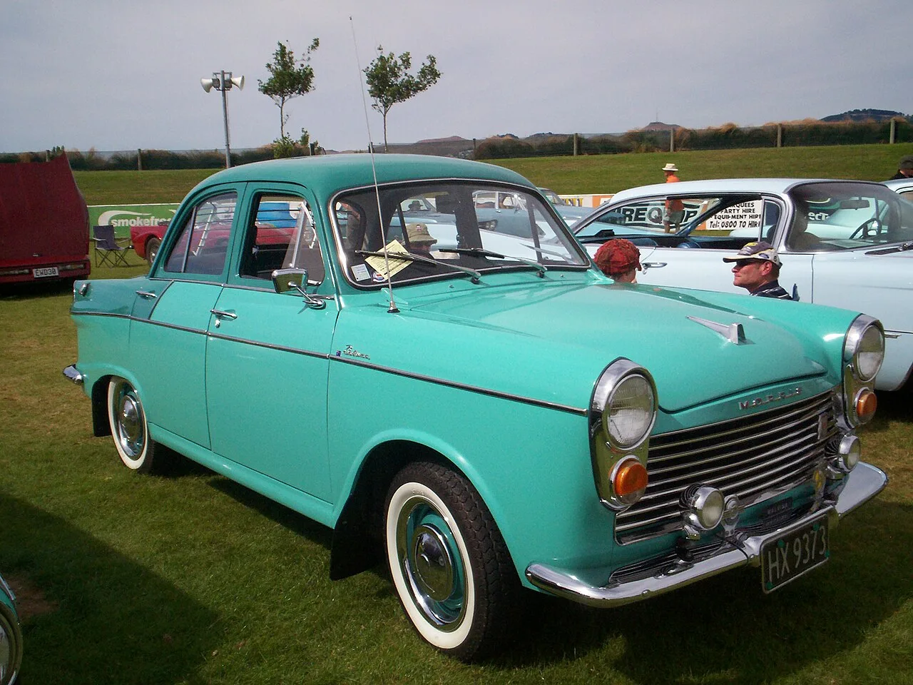 Morris Major and Austin Lancer Series I, rear