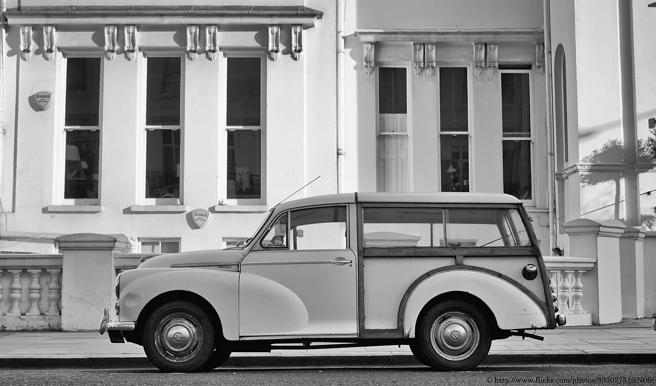Morris Minor 1000, side