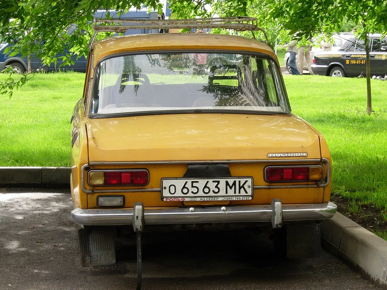 Moskvitch 2140, rear