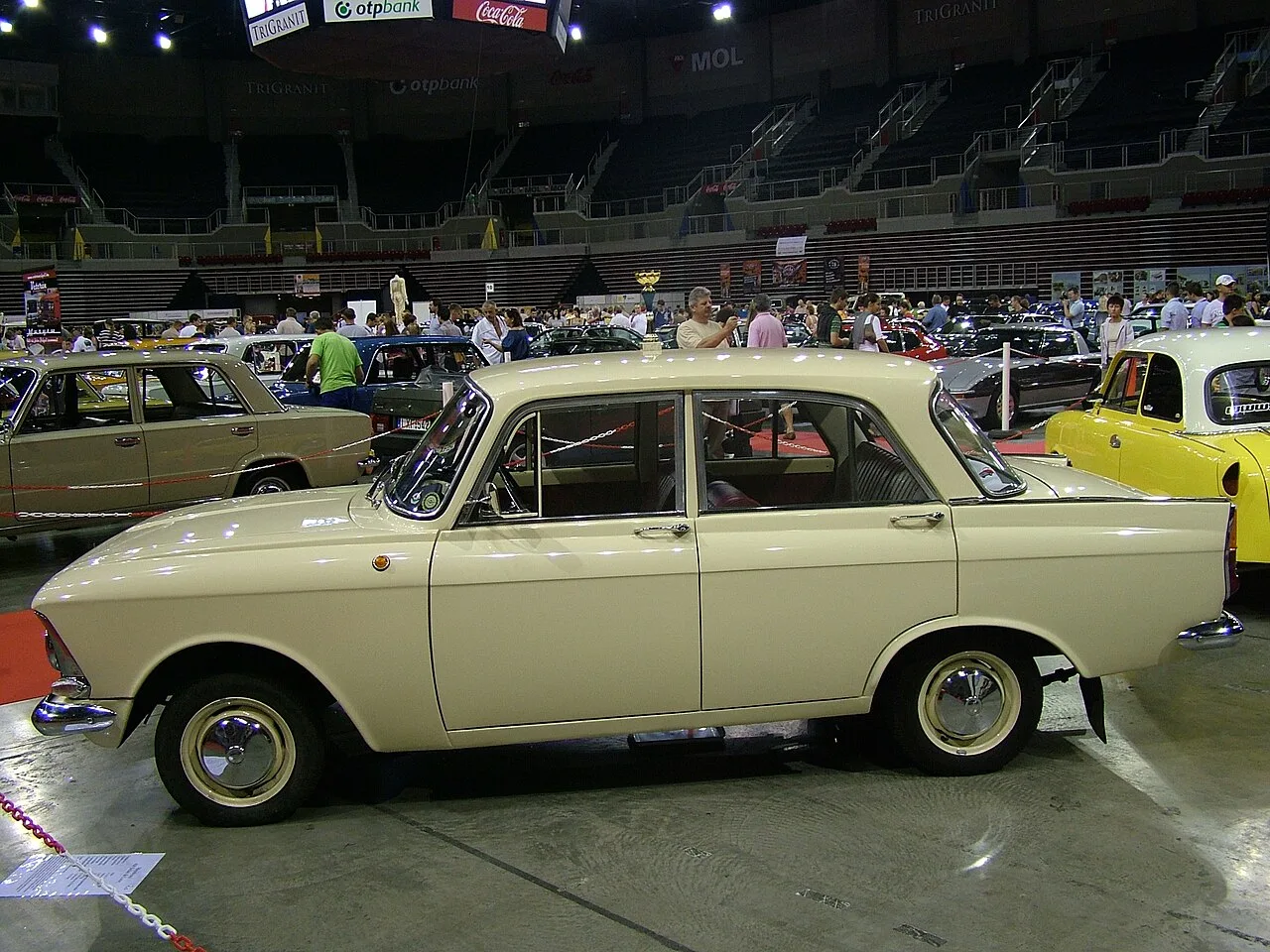 Moskvitch 408 first series, side