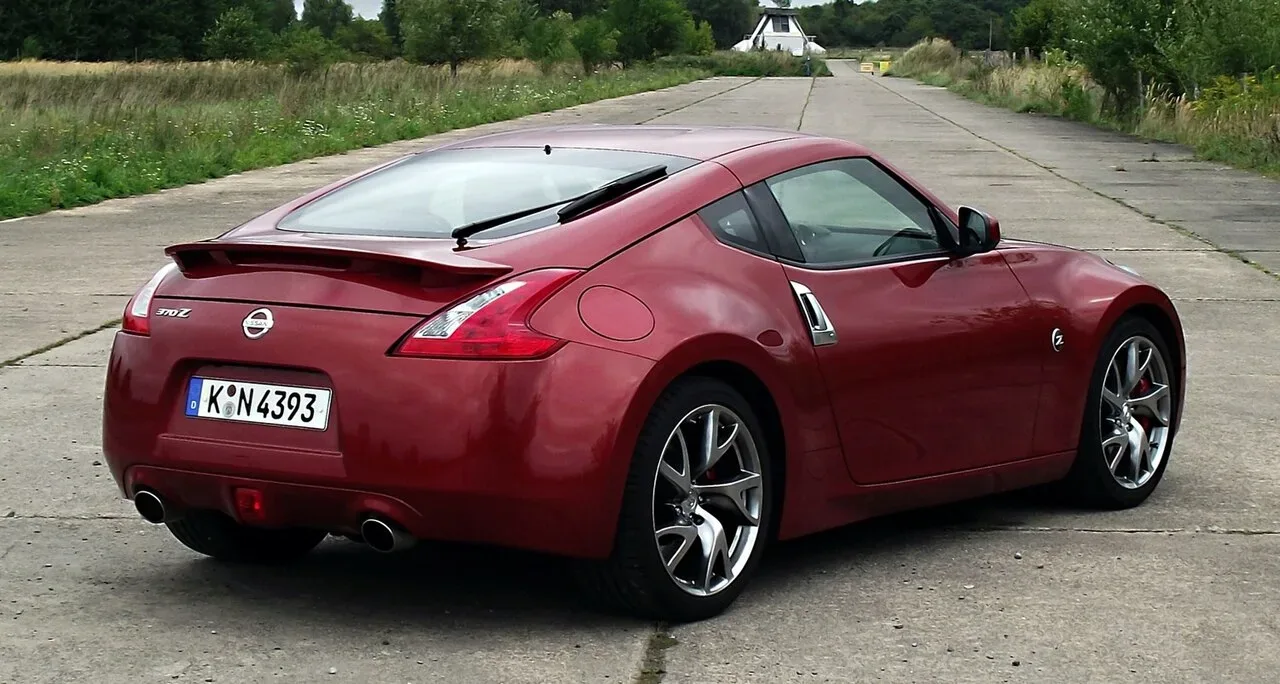 Nissan 370z, rear