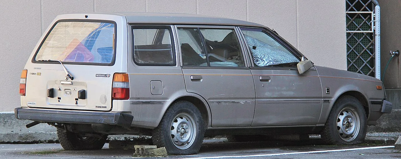 Nissan AD Van VB11, rear