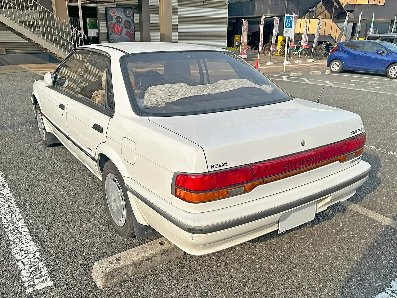 Nissan Bluebird SSS Attesa Limited, rear