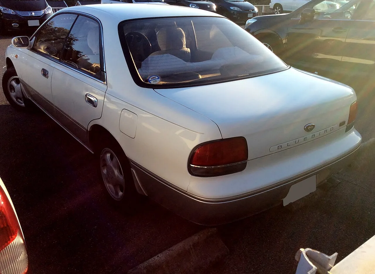 Nissan Bluebird U13 / Altima, rear