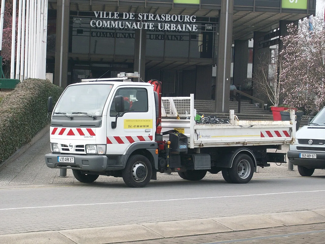 Nissan Cabstar F20 / F21, rear