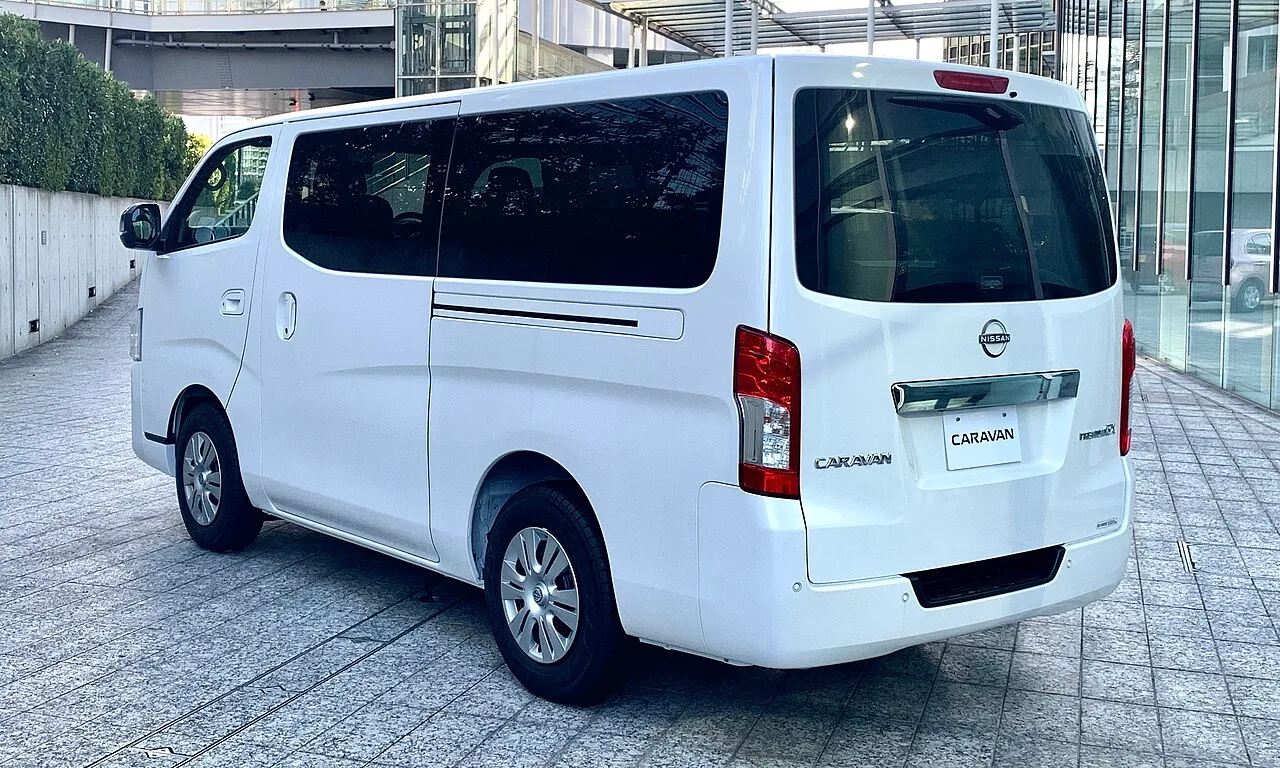 Nissan Caravan / Urvan E26, rear