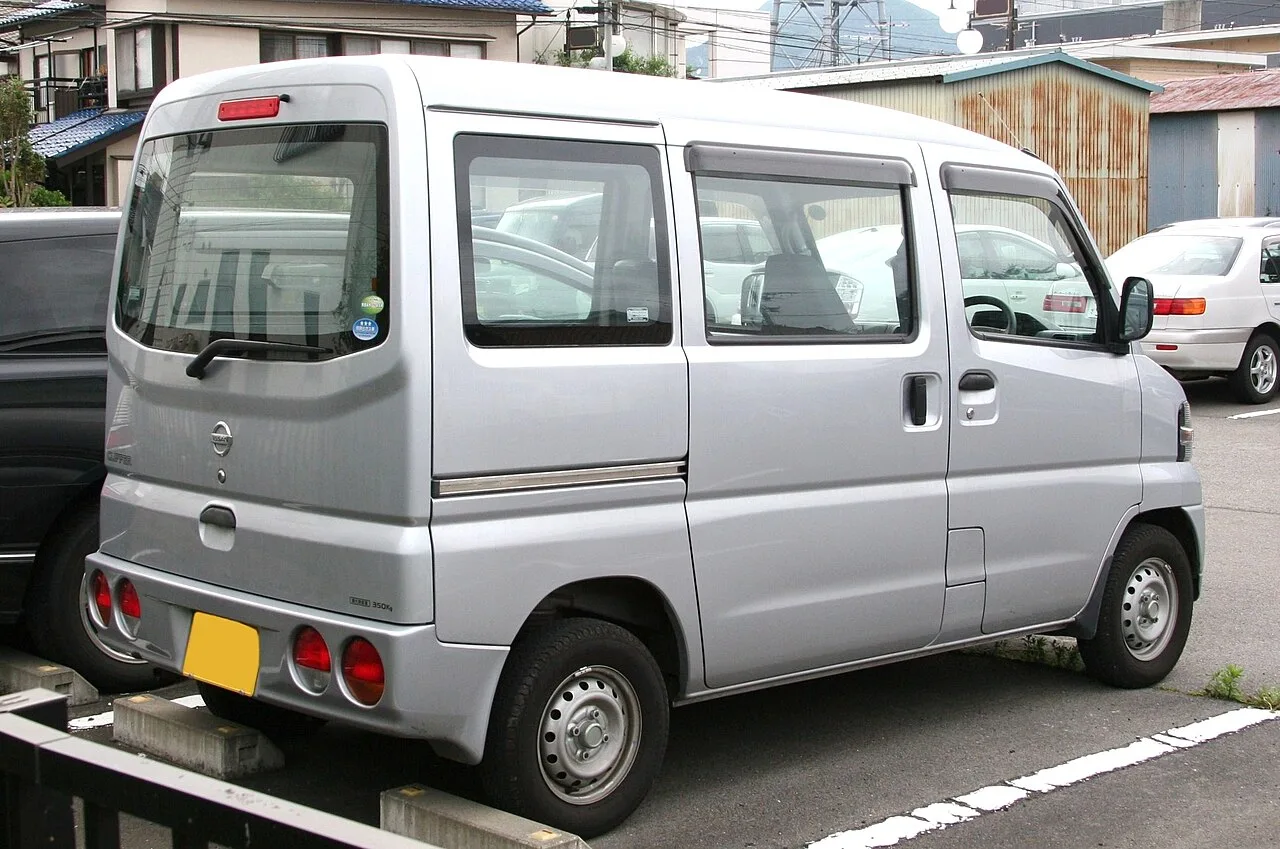 Nissan Clipper AQTI / BQTI, rear