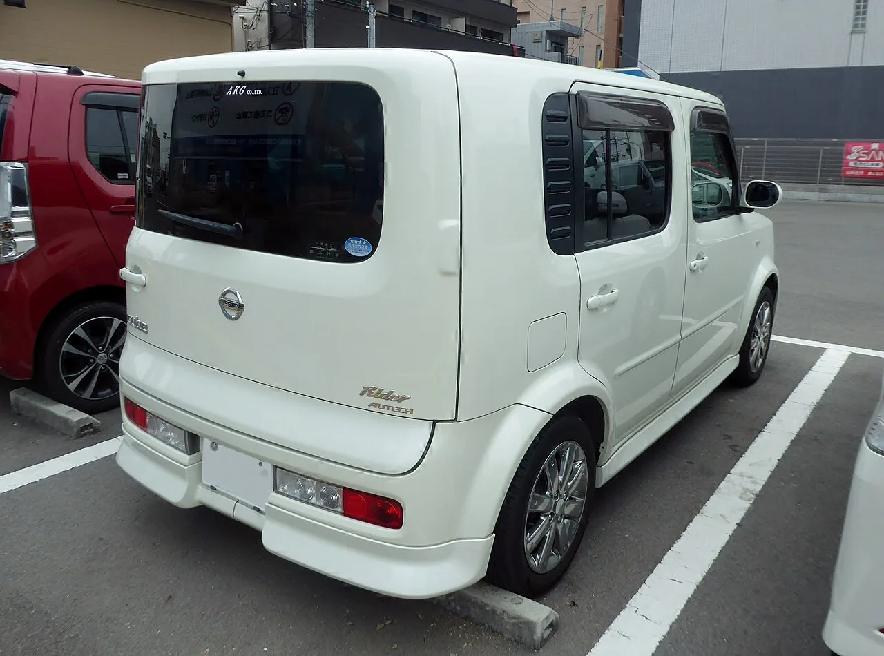 Nissan Cube Z11 / Cube³, rear