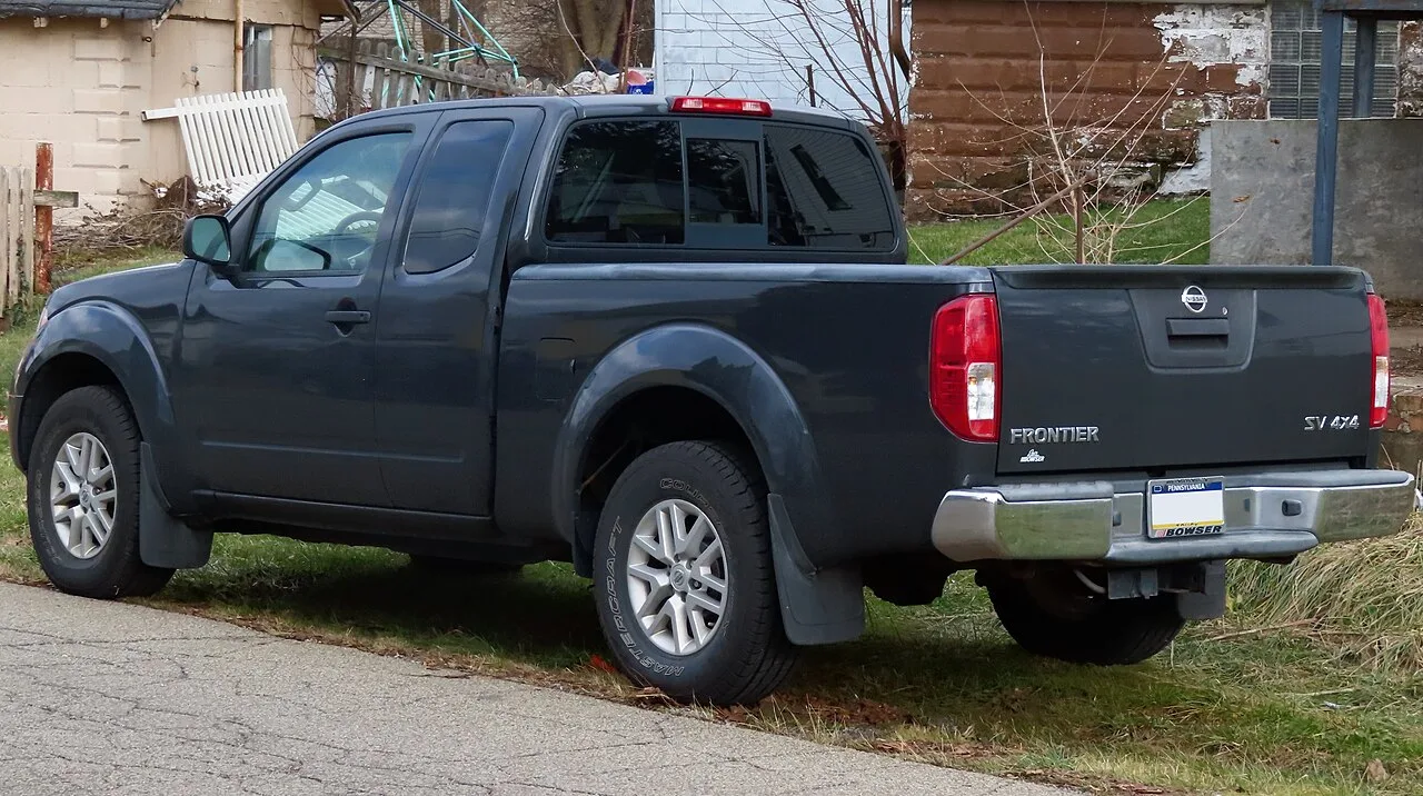 Nissan Frontier, rear