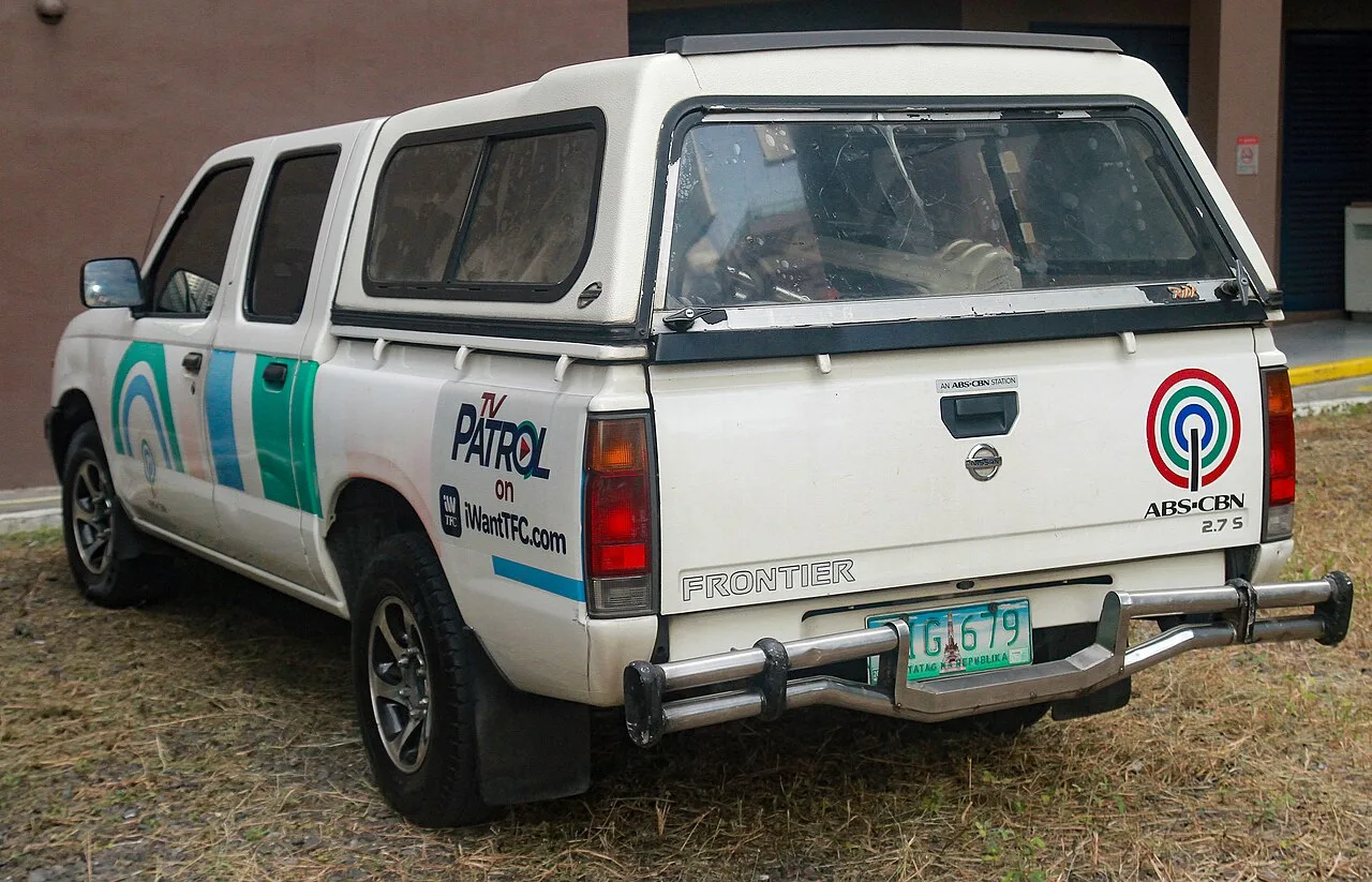 Nissan Frontier, rear