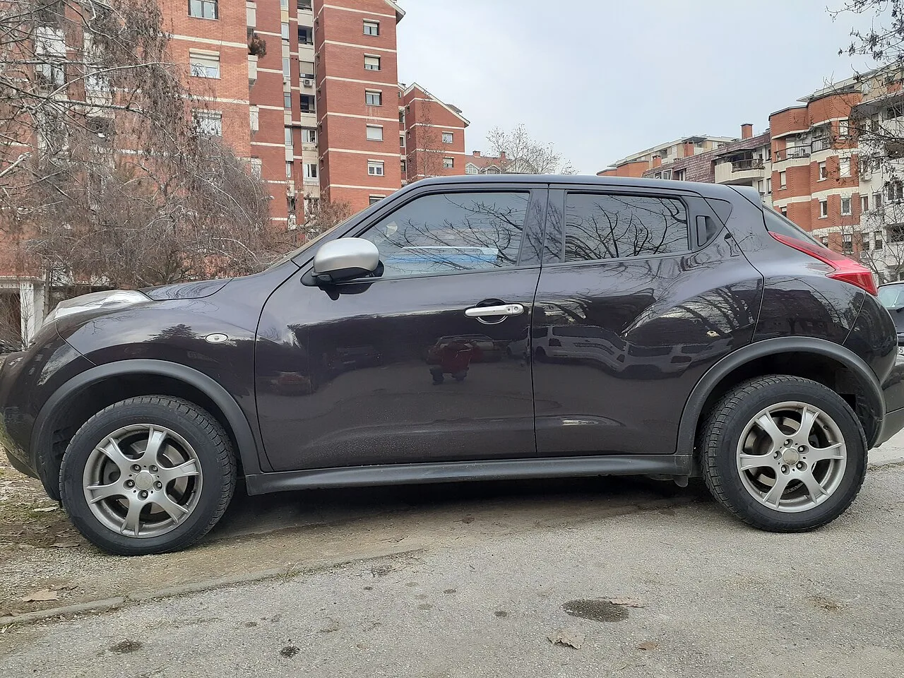 Nissan Juke Nismo, side