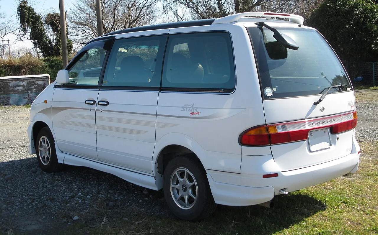 Nissan Largo W30, rear