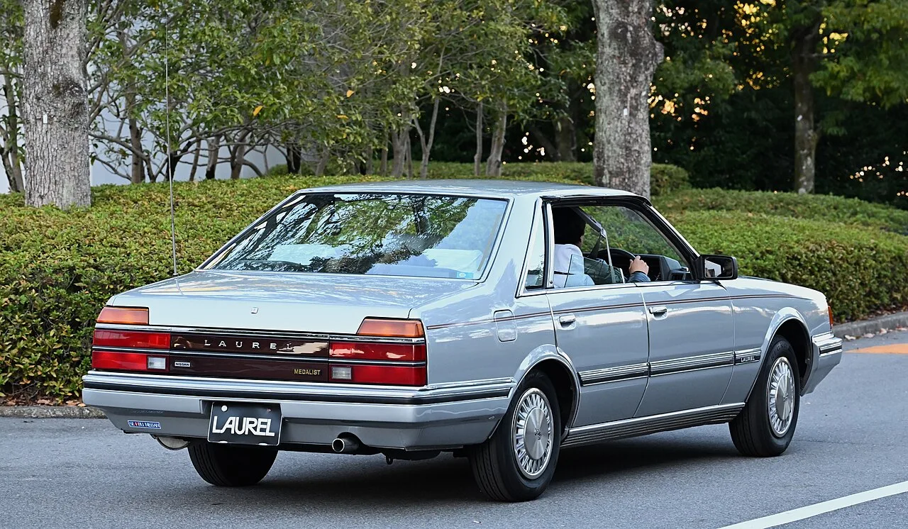 Nissan Laurel C31, rear
