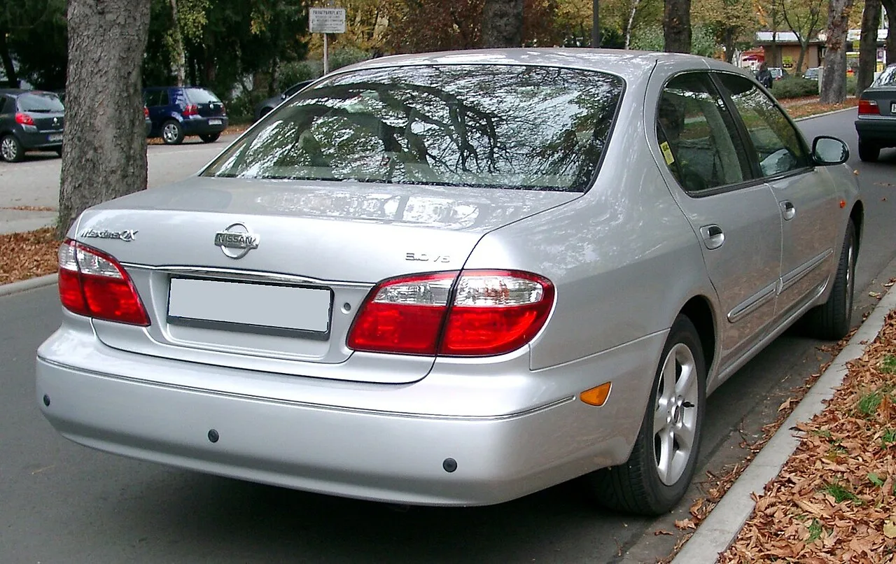 Nissan Maxima, rear