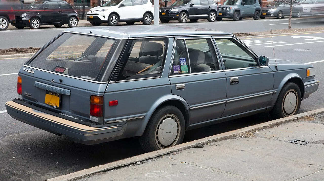 Nissan Maxima, rear