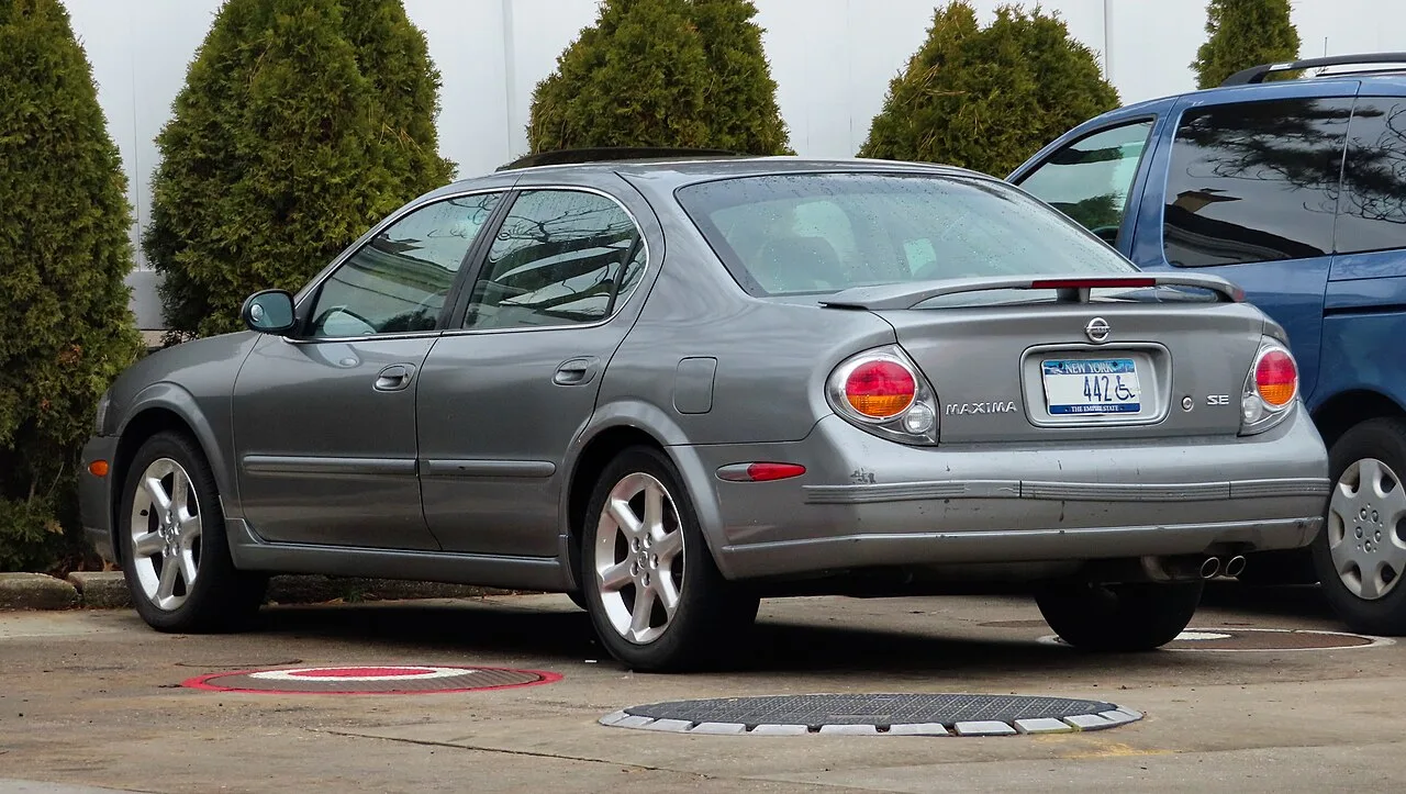 Nissan Maxima, rear