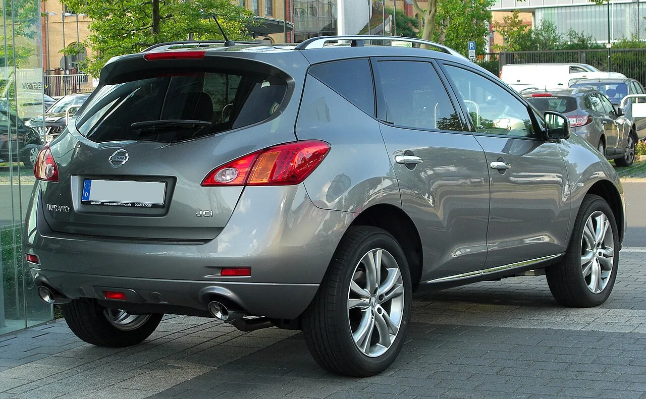Nissan Murano, rear