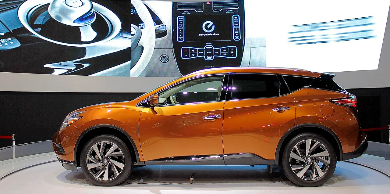 Nissan Murano, side