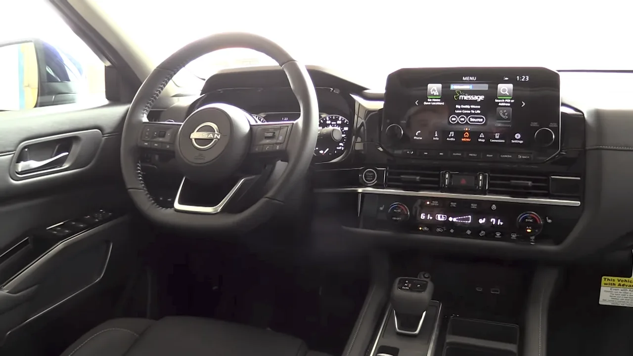 Nissan Pathfinder, interior