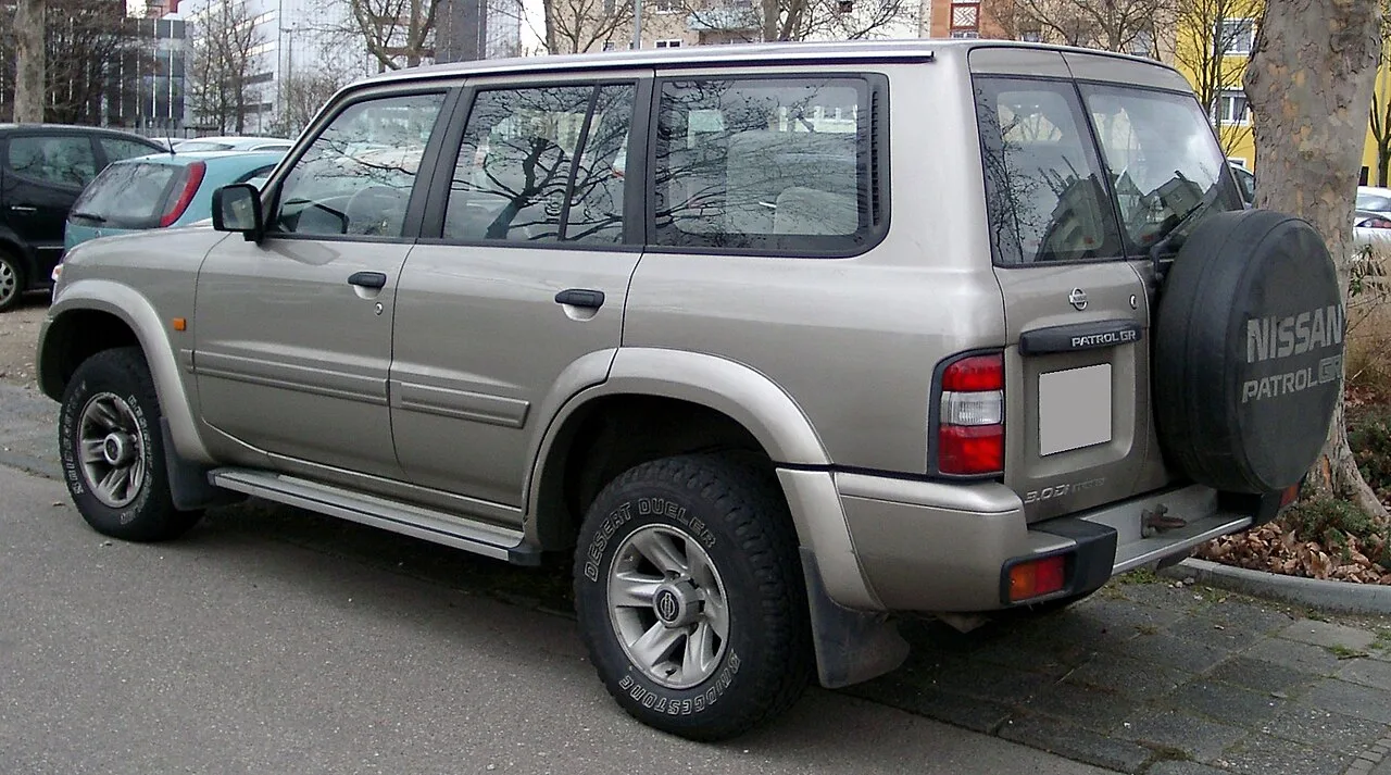 Nissan Patrol / Safari, rear