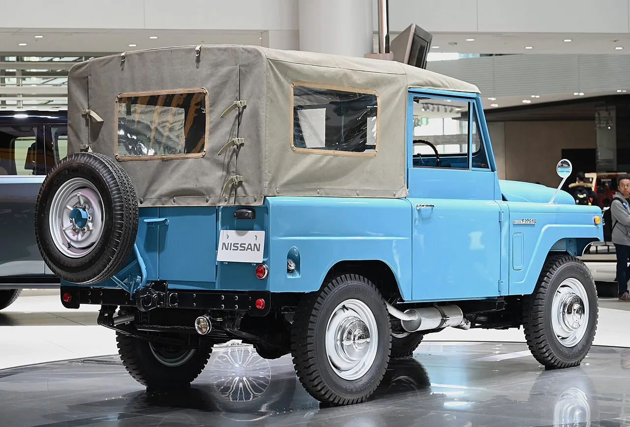 Nissan Patrol 60 series: 60 / G60 / H60 / K60, rear