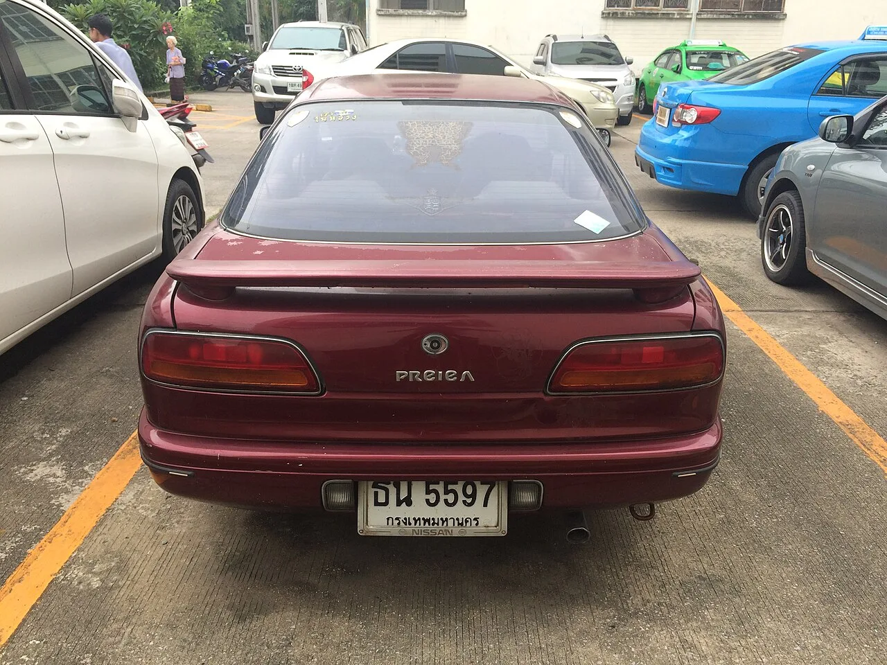 Nissan Presea R10, rear