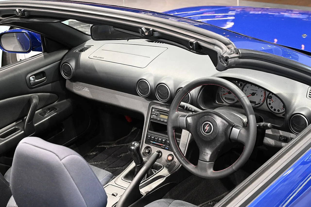 Nissan Silvia S110 / Gazelle, interior