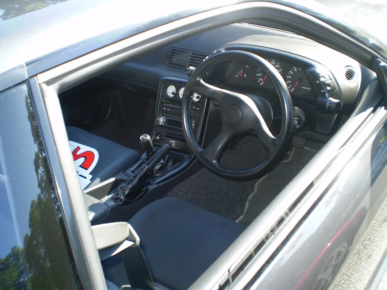 Nissan Skyline GT-R, interior