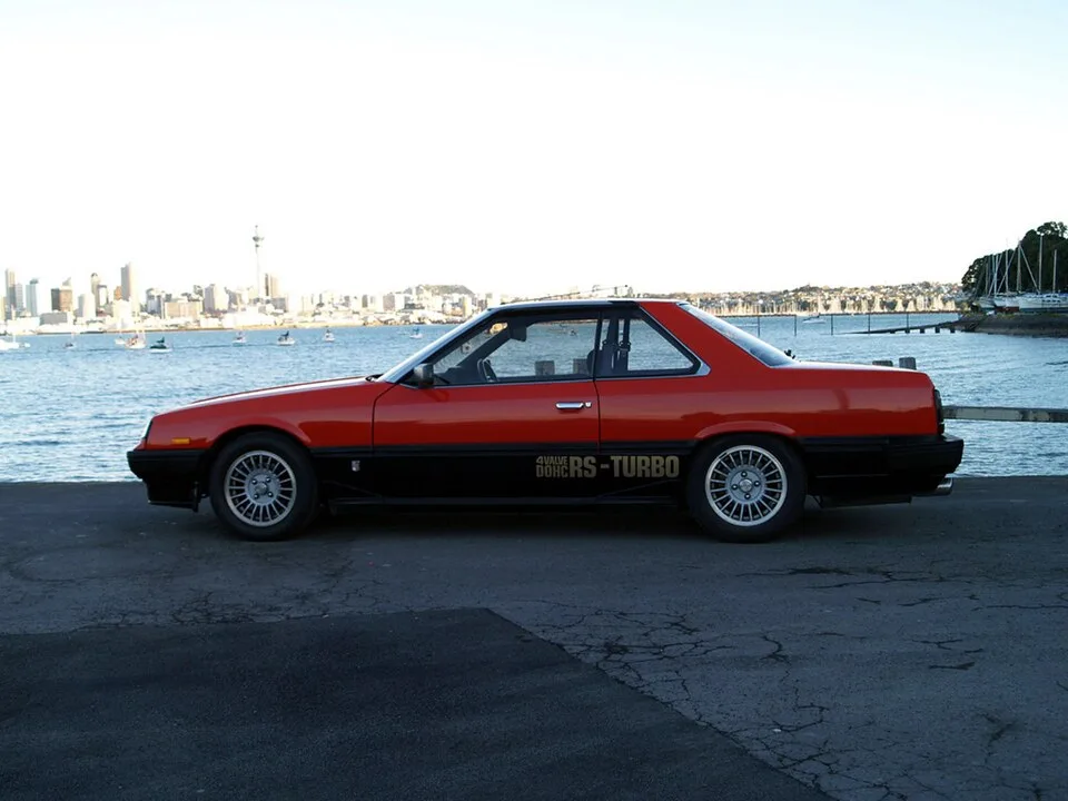 Nissan Skyline, side