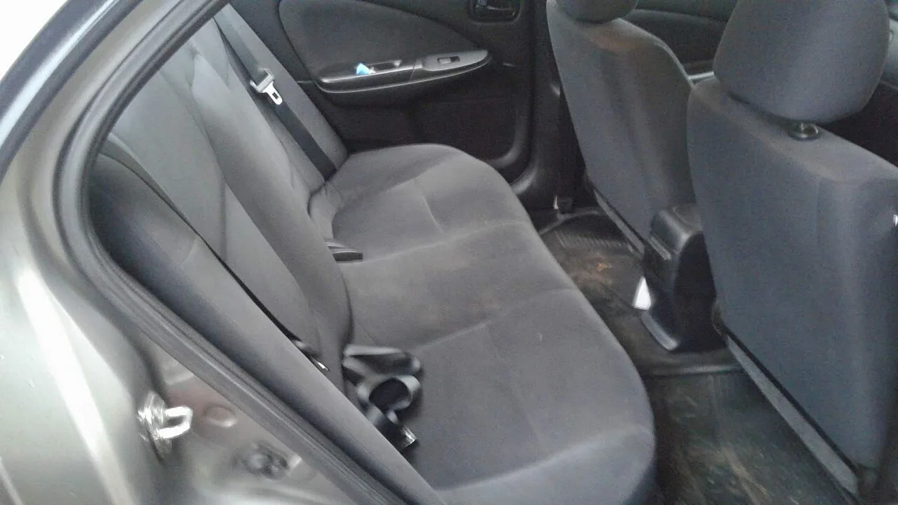 Nissan Sunny B10 / Datsun 1000, interior