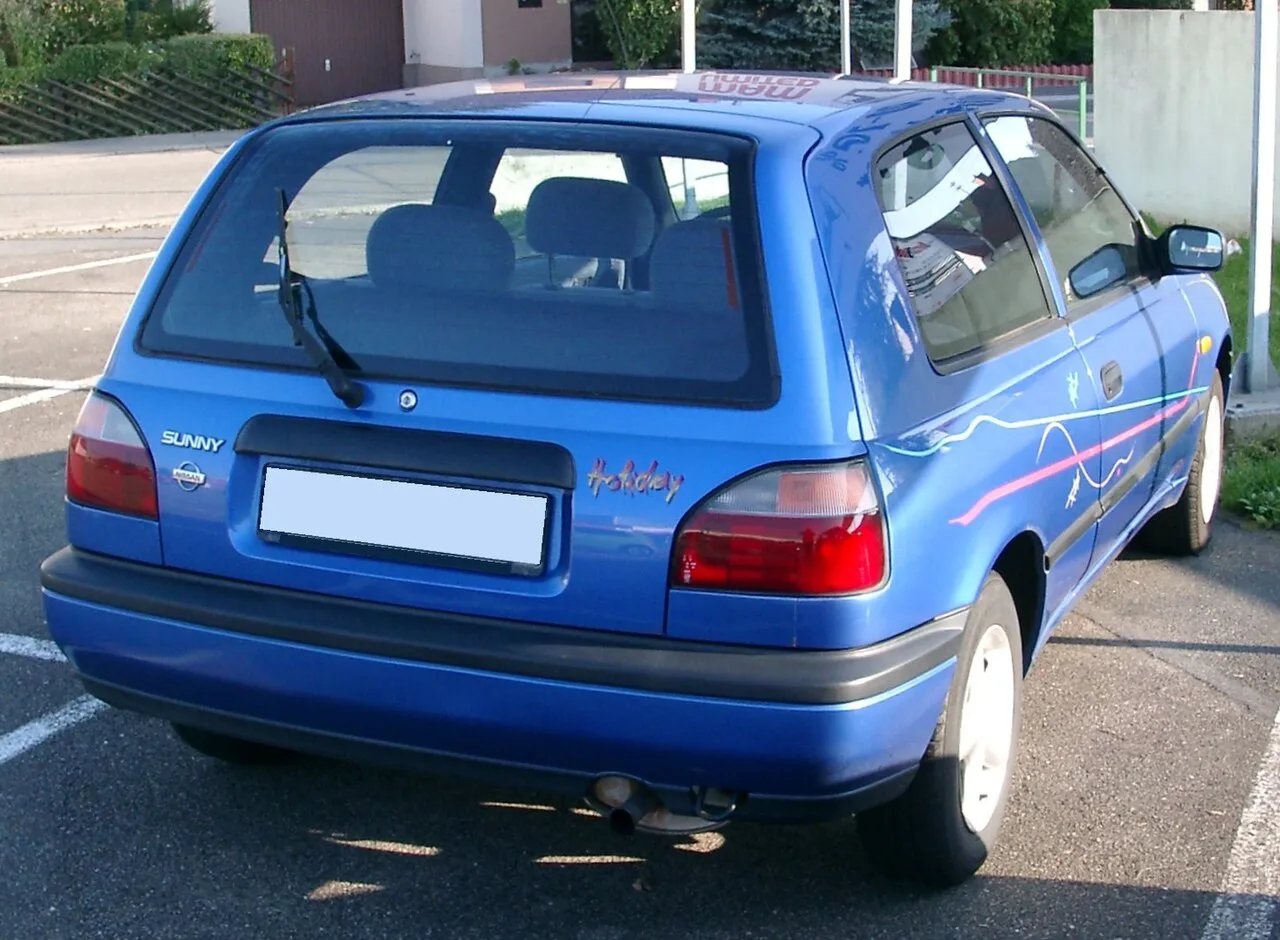 Nissan Sunny B10 / Datsun 1000, rear