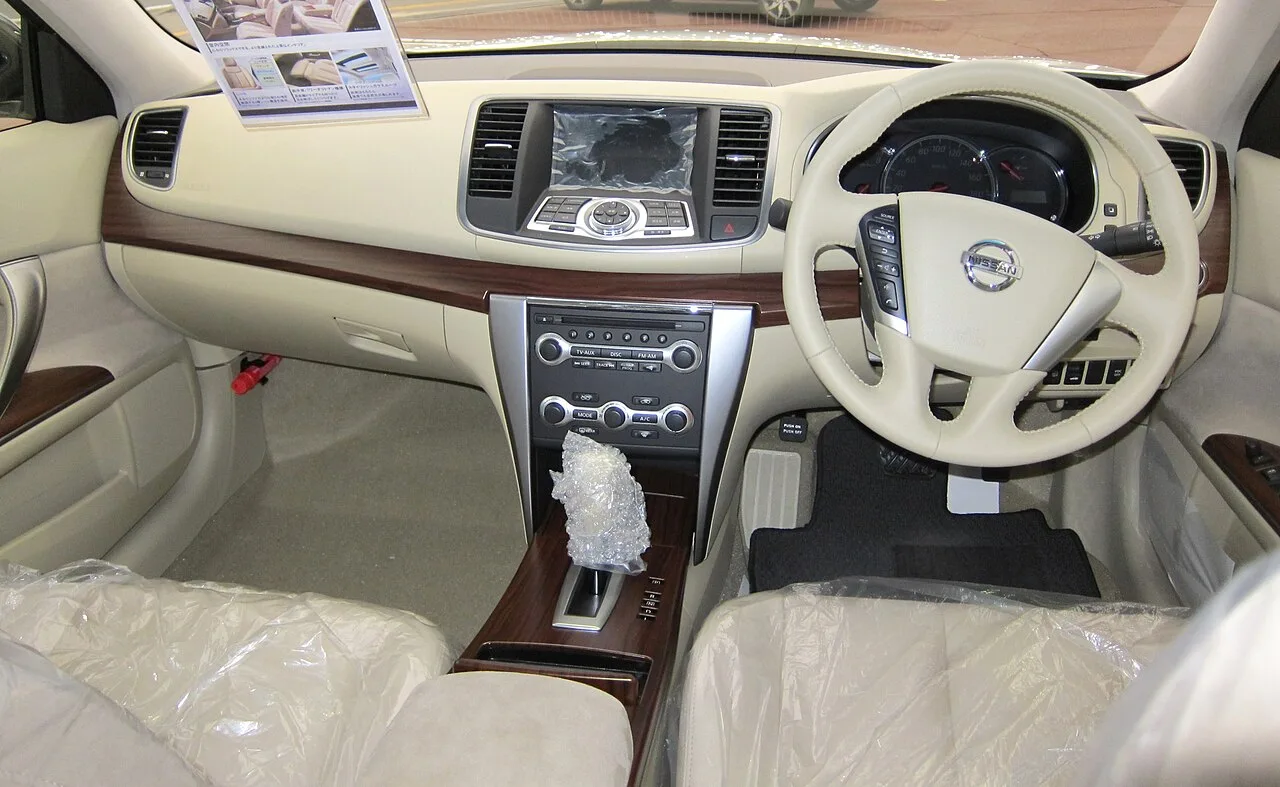 Nissan Teana J31, interior