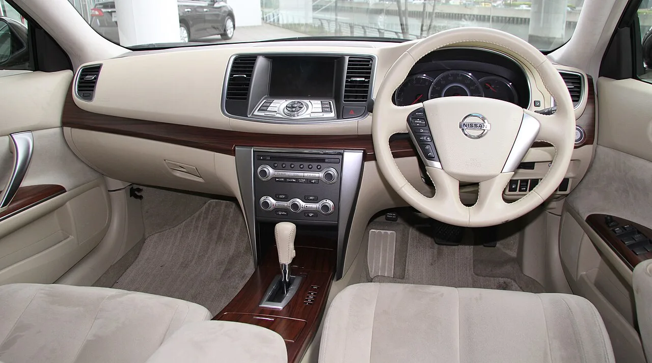 Nissan Teana J32, interior