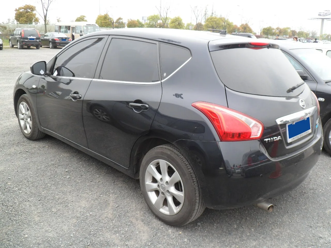 Nissan Tiida C11, rear