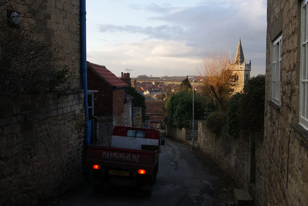 Nissan Truck, rear