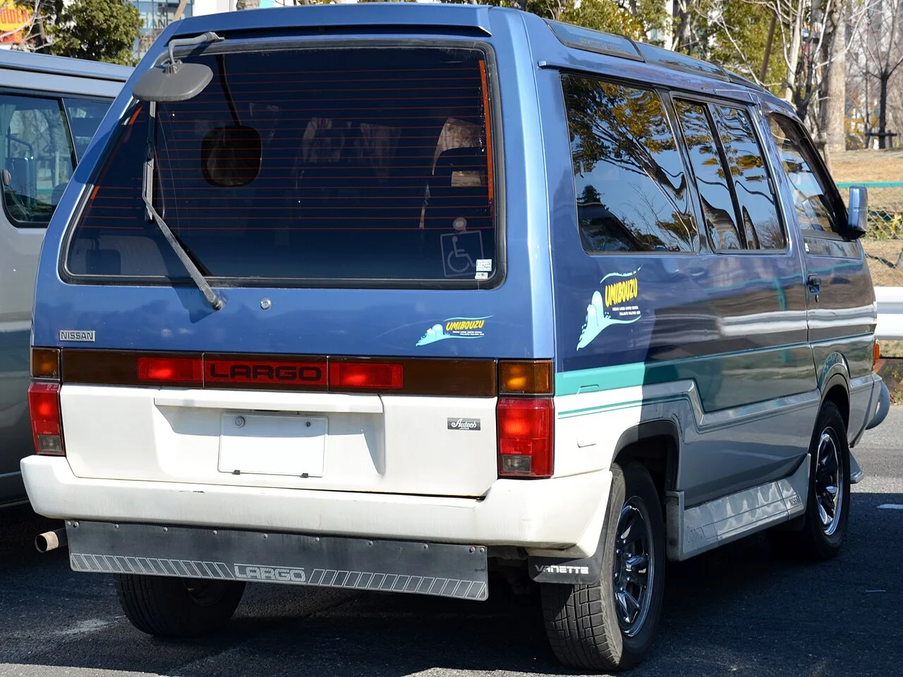 Nissan Vanette Largo GC120, rear