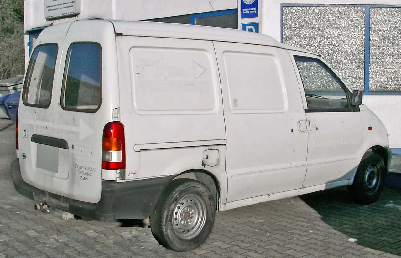 Nissan Vanette C120, rear
