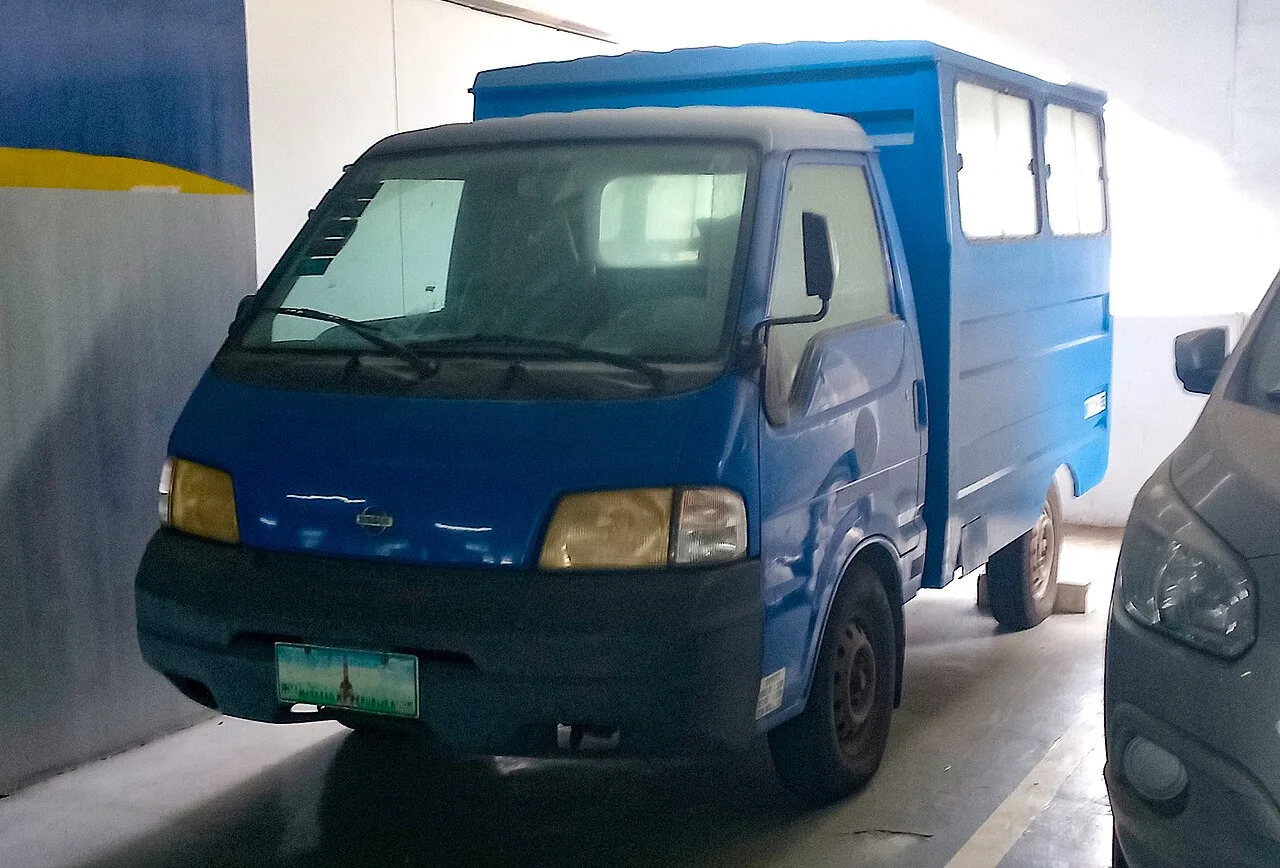 Nissan Vanette C120, side
