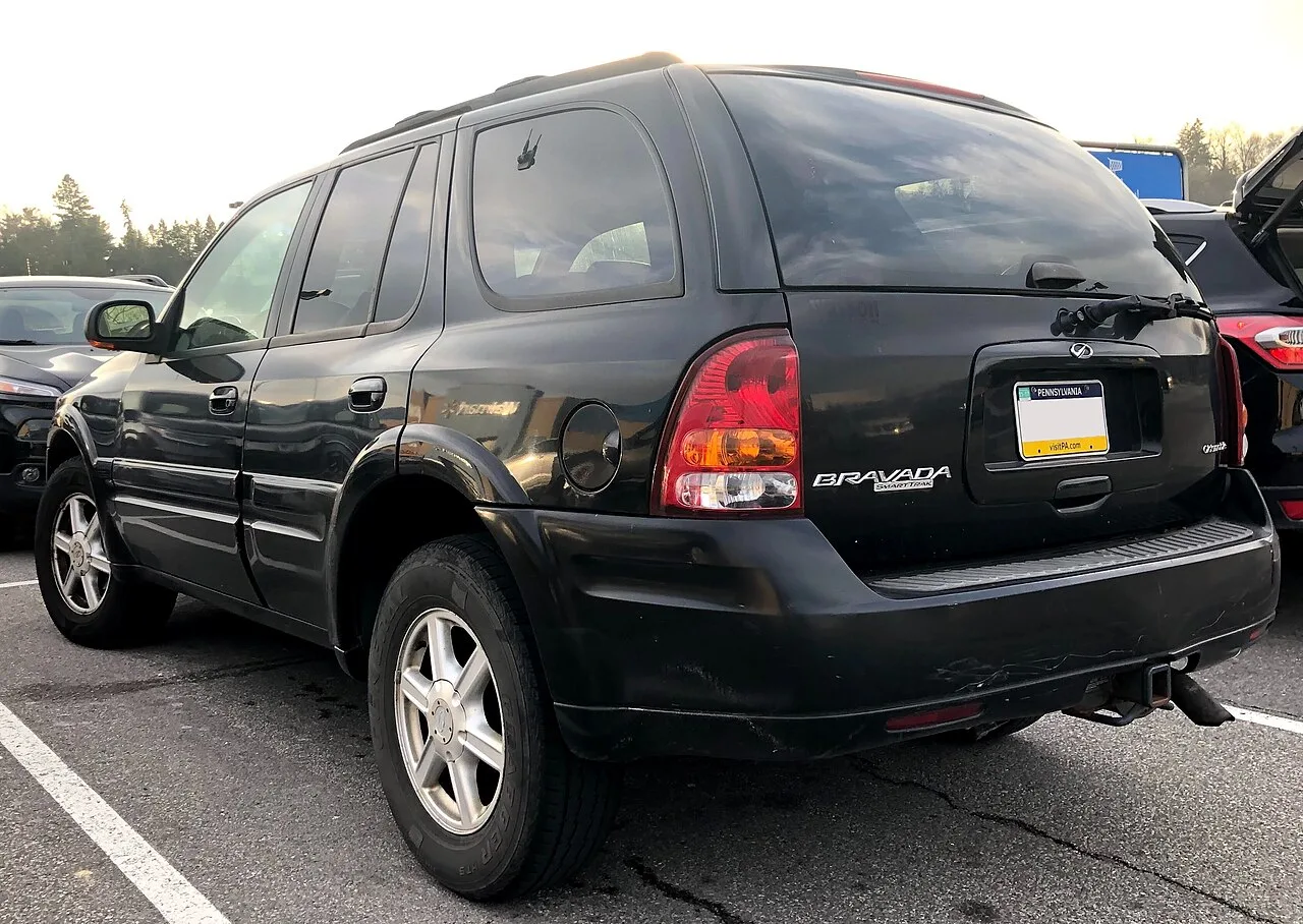 Oldsmobile Bravada, rear