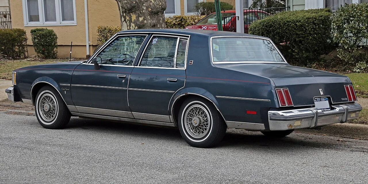 Oldsmobile Cutlass Supreme, rear
