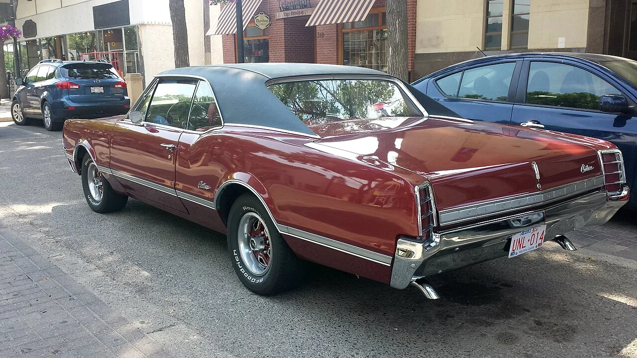 Oldsmobile Cutlass, rear