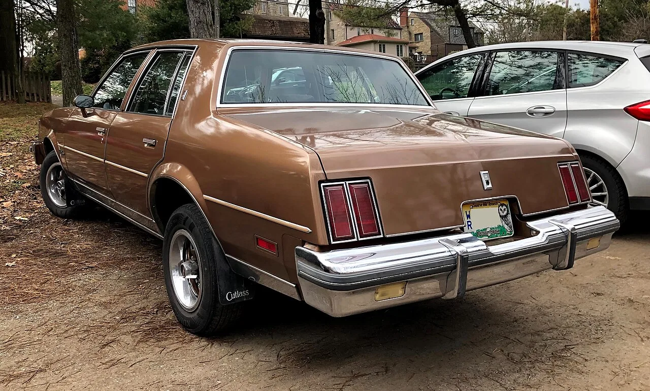 Oldsmobile Cutlass, rear