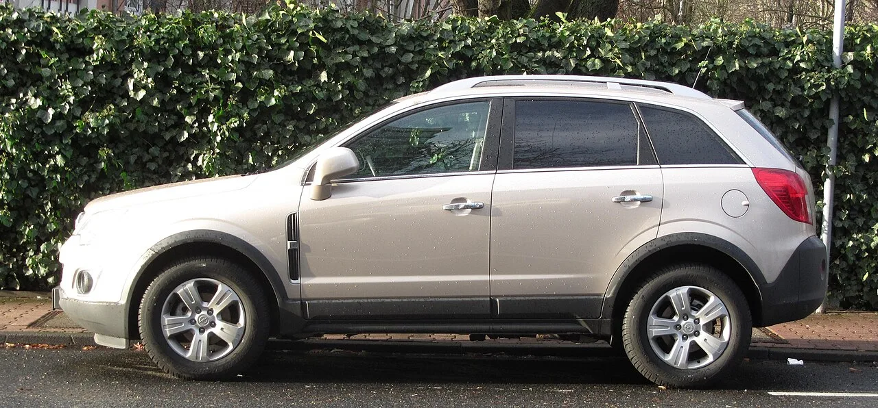 Opel Antara, side