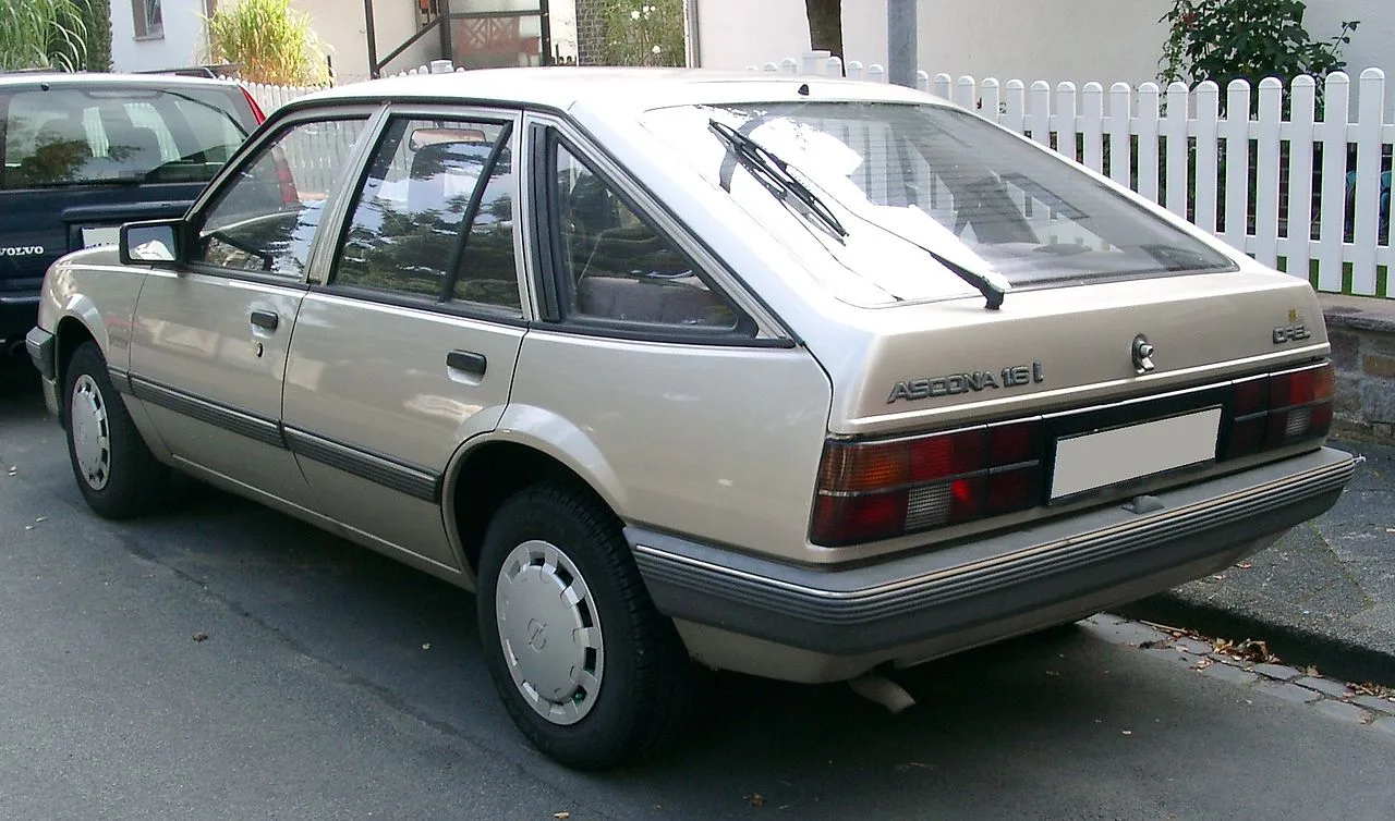 Opel Ascona 400, rear