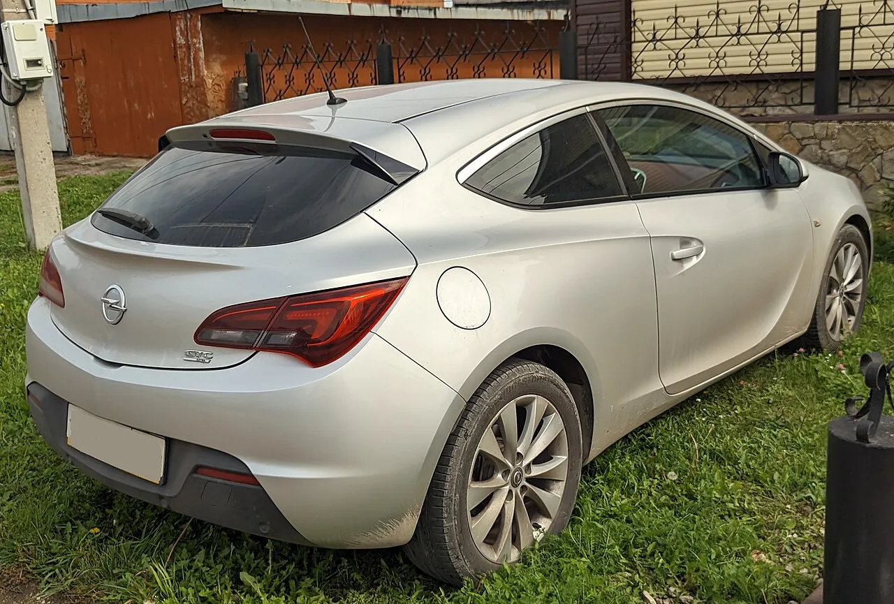 Opel Astra OPC / VXR, rear