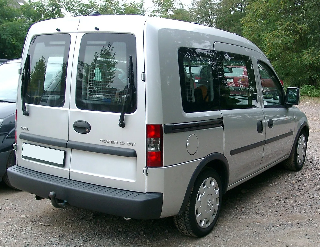 Opel Combo, rear