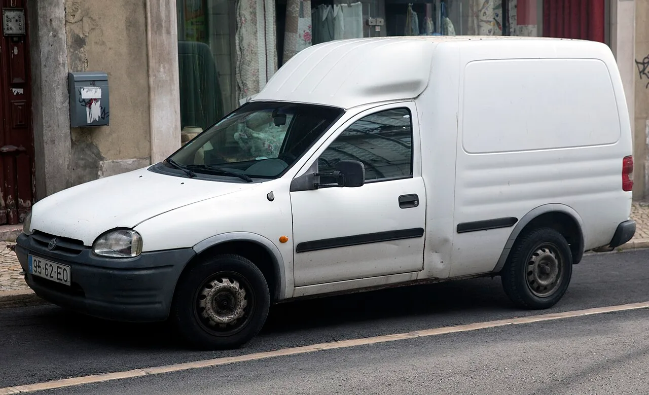 Opel Combo, side