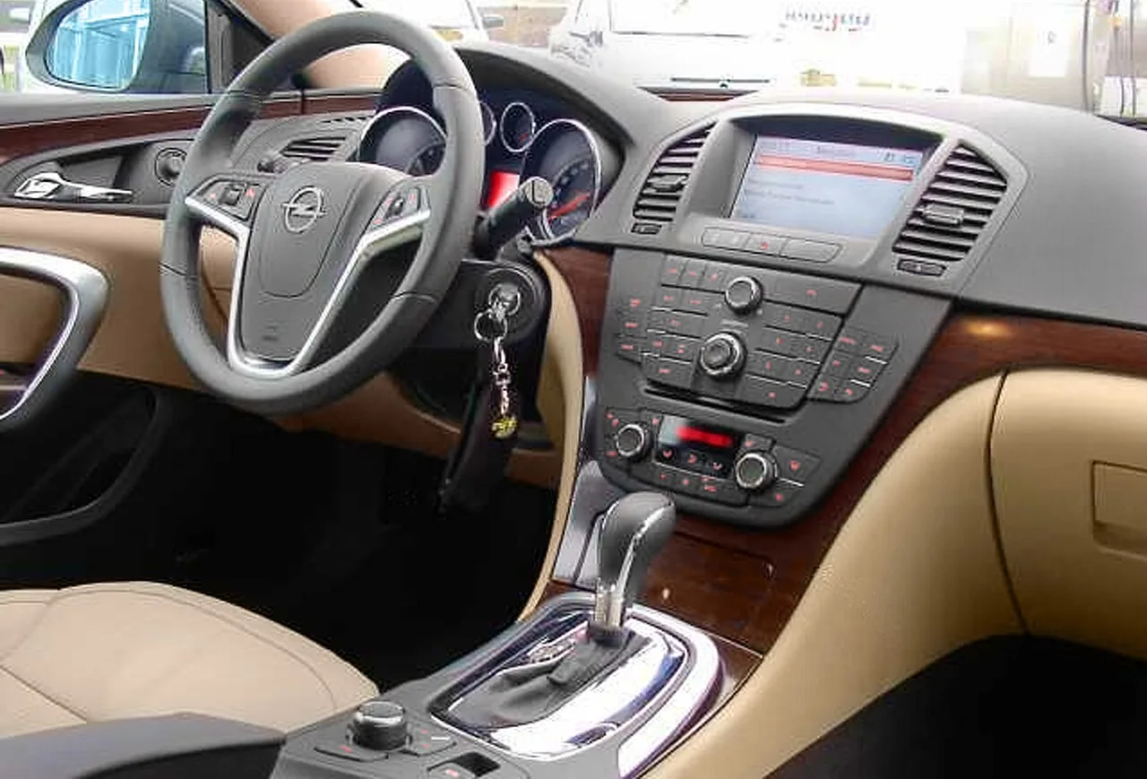Opel Insignia A, interior