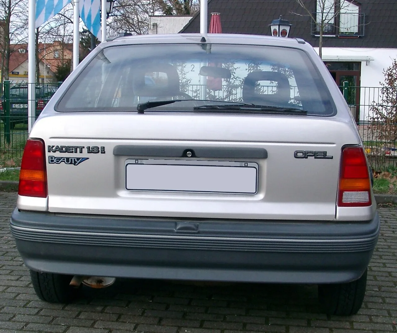 Opel Kadett D, rear